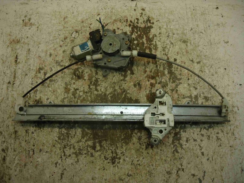 Изображение товара 96537 - 00096537 steklopodemnik perednij pravyj LDV Convoy