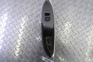 Изображение товара 100435 - 00100435 knopka steklopodemnika 