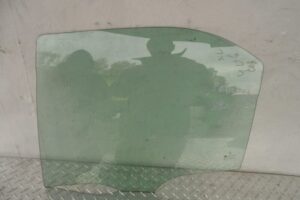 Изображение товара 101958 - 00101958 steklo dveri zadnej levoj Mercedes SLK