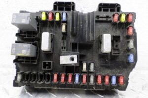 Изображение товара 102893 - 00102893 blok predokhranitelej Pontiac Vibe