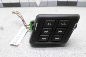 Изображение товара 103468 - 00103468 knopka salona Volvo V50