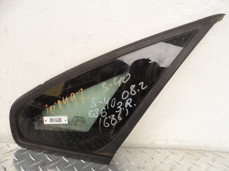 Изображение товара 110940 - 00110940 steklo kuzovnoe pravoe Volvo V70