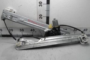 Изображение товара 111626 - 00111626 steklopodemnik perednij pravyj 