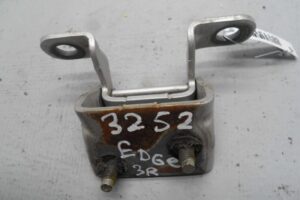 Изображение товара 113142 - 00113142 petlya kryshki bagazhnika Ford Kuga