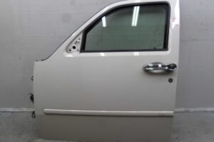 Изображение товара 119558 - 00119558 dver perednyaya levaya 