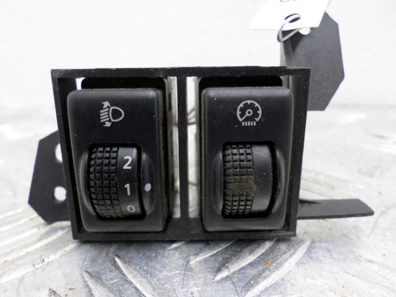 Изображение товара 121605 - 00121605 knopka salona SAAB 9 3