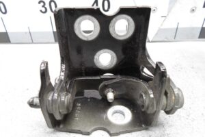 Изображение товара 122029 - 00122029 petlya dveri zadnyaya Toyota Venza