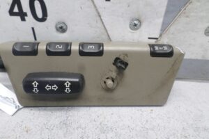 Изображение товара 123702 - 00123702 knopka salona Volvo V50