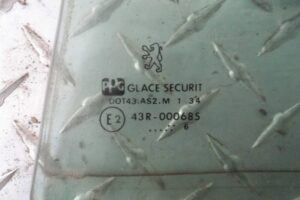 Изображение товара 125384 - 00125384 steklo dveri zadnej levoj Mercedes SLK 2