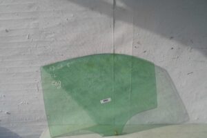 Изображение товара 125557 - 00125557 steklo dveri zadnej levoj 