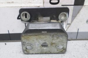 Изображение товара 129837 - 00129837 petlya kryshki bagazhnika Volvo V50