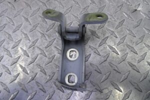 Изображение товара 131885 - 00131885 petlya dveri perednyaya 