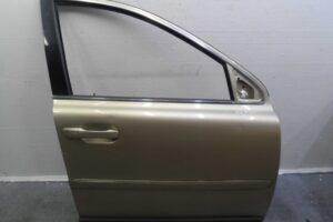 Изображение товара 133092 - 00133092 dver perednyaya pravaya Volvo V50