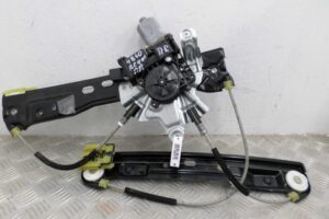 Изображение товара 136313 - 00136313 steklopodemnik perednij pravyj