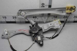 Изображение товара 136767 - 00136767 steklopodemnik perednij pravyj 