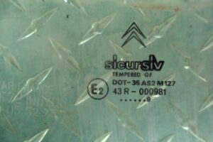 Изображение товара 138382 - 00138382 steklo dveri zadnej pravoj 1