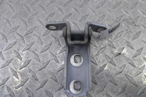 Изображение товара 142612 - 00142612 petlya dveri perednyaya 