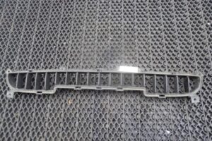 Изображение товара 143061 - 00143061 zaglushka (reshetka) v bamper Audi 80