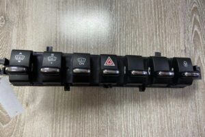 Изображение товара 144532 - 00144532 knopka avarijnoj signalizatsii 1