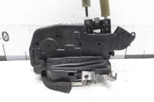 Изображение товара 156647 - 00156647 zamok dveri zadnej pravoj Toyota Hiace 3