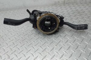 Изображение товара 172669 - 00172669 pereklyuchatel podrulevoj (strekoza) Toyota Matrix