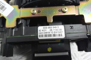 Изображение товара 173680 - 00173680 pereklyuchatel podrulevoj (strekoza) Toyota Carina E 2