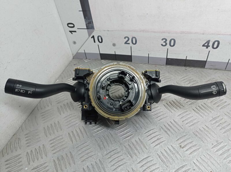 Изображение товара 173680 - 00173680 pereklyuchatel podrulevoj (strekoza) Toyota Carina E