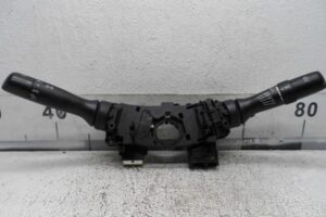 Изображение товара 183669 - 00183669 pereklyuchatel podrulevoj (strekoza) Subaru Tribeca