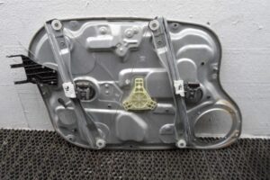 Изображение товара 184930 - 00184930 steklopodemnik perednij pravyj 