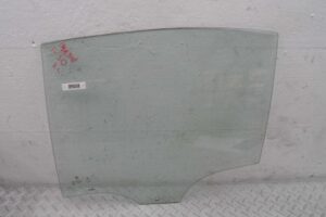 Изображение товара 186329 - 00186329 steklo dveri zadnej levoj 