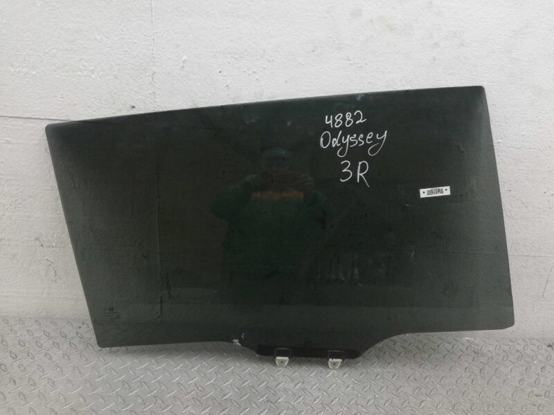 Изображение товара 210758 - 00210758 steklo dveri zadnej pravoj