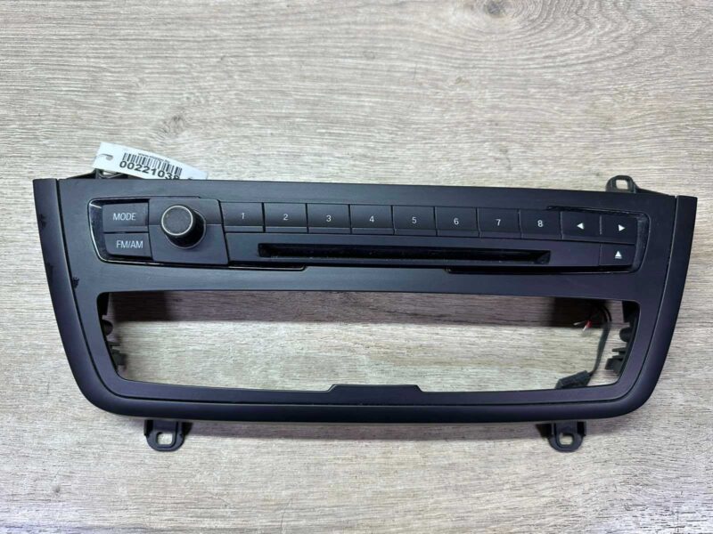 Изображение товара 221038 - 00221038 panel upravleniya magnitoloj Jeep Renegade