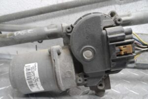 Изображение товара 227982 - 00227982 trapetsiya dvornikov Ford Kuga 1