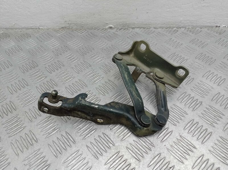 Изображение товара 247675 - 00247675 petlya kapota pravaya Land Rover Range Rover Sport