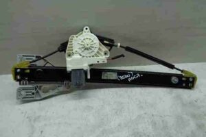 Изображение товара 13061 - 00013061 steklopodemnik zadnij levyj  