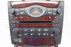 Изображение товара 67366 - 4398 panel upravleniya magnitoloj Toyota Hiace